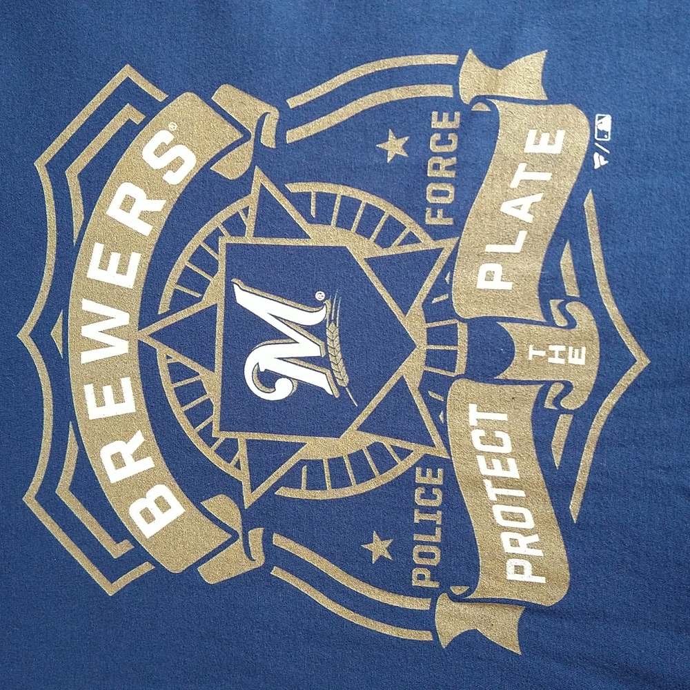 Ladies XL V- neck t-shirt Milwaukee Brewers ,Fanatics brand. - Picture 2 of 6